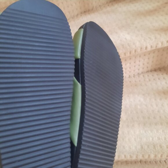 Caslon Vivi Slide Sandal, Size 6.5 in Green Olive - Picture 3 of 3